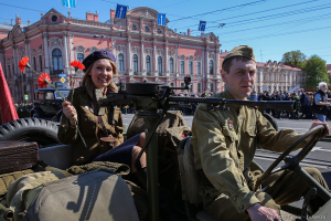 Бессмертный полк на Невском проспекте Санкт-Петербурга. 9 мая 2019года. День Победы. Фотограф Дмитрий Фуфаев.