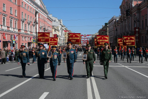 Бессмертный полк на Невском проспекте Санкт-Петербурга. 9 мая 2019года. День Победы. Фотограф Дмитрий Фуфаев.