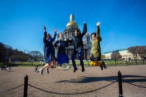 Свадебная прогулка в Санкт-Петербурге. Свадебный фотограф Дмитрий Фуфаев.