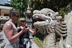 Байкал. поселок Листвянка. Катер на воздушной подушке, на котором можно с ветерком пронестись между торосами Байкальского льда. Фотограф  Дмитрий Фуфаев.
