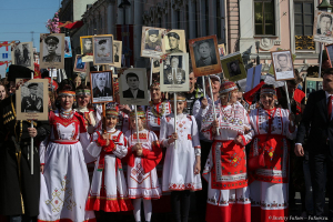 Бессмертный полк 2019. Санкт-Петербург. Невский проспект. Фотограф Дмитрий Фуфаев.