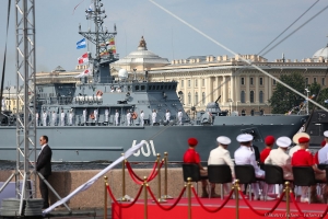 Парад военных кораблей на Неве. Празднование дня ВМФ в Санкт-Петербурге 2020. Фотограф на мероприятие Дмитрий Фуфаев.
