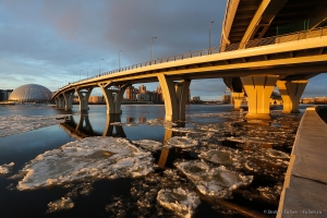 Невские льдинки. Нева, ЗСД. Фотограф Дмитрий Фуфаев.