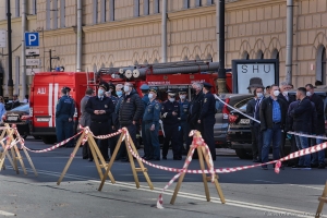 Обрушились балконы на Кирочной улице в Санкт-Петербурге. Фотограф Дмитрий Фуфаев.