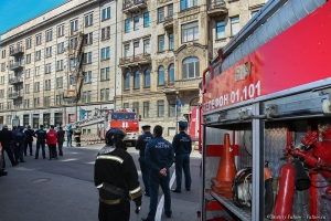 Обрушились балконы на Кирочной улице в Санкт-Петербурге. Фотограф Дмитрий Фуфаев.