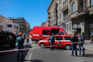 Обрушились балконы на Кирочной улице в Санкт-Петербурге. Фотограф Дмитрий Фуфаев.