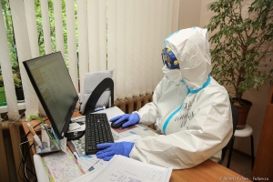 Инна Ивановна Ершова на рабочем месте в красной зоне. Больница Семашко COVID19. Фоторепортаж Дмитрий Фуфаев июнь 2020.