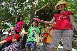 Иркутский музыкальный театр им. Н. Загурского. Гастроли Симфонического оркестра Мариинского театра. Дирижер - Валерий Гергиев - репортажный портрет во время концерта. Автор: Репортажный фотограф на концерт Дмитрий Фуфаев.