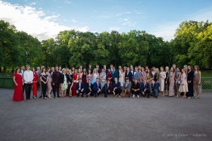 Фотосъемка выпускного. Прогулка в Летнем саду. Фотограф Дмитрий Фуфаев.