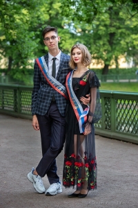 Фотосъемка выпускного. Прогулка в Летнем саду. Фотограф Дмитрий Фуфаев.