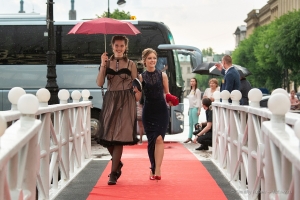 Фотосъемка выпускного 21 июня 2019 года Фрегат Благодать. Красная дорожка.  Фотограф Дмитрий Фуфаев.