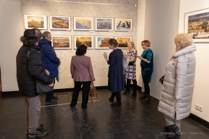 На открытии фотовыставки Петербург Александра Петросяна в Фотолетописи Санкт-Петербурга на Невском проспекте 88. Декабрь 2021года.