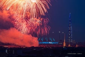 Салют в Санкт-Петербурге в честь дня ВМФ 2023. Фотограф Дмитрий Фуфаев.