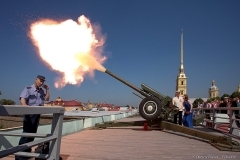 огонь из пушки петропавловки полуденный выстрел в СПб Фотосъемка событий