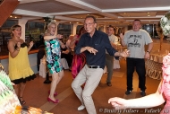 Танцы  на корабле. фотограф на день рождения