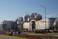 Балтийская жемчужина Торговый комплекс Жемчужная плаза фото, светильики вдоль дороги дневной вид