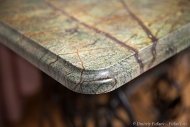 Столик - мрамор Forest Green Интерьерный фотограф Дмитрий Фуфаев
