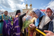 Благословение епископа. Фотограф Дмитрий Фуфаев.