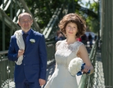 Свадебная фотосъемка. Жених и невеста на мосту. Фотограф на свадьбу Дмитрий Фуфаев.