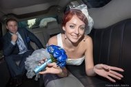 Невеста в лимузине, фотограф на свадьбу Дмитрий Фуфаев.