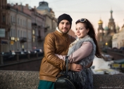 Портрет молодой супружеской пары, портрет молодоженов на фоне исторических мест, Канал Грибоедова, Спас-на-крови.