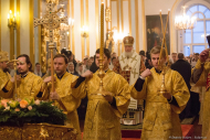 Патриарх всея Руси с предстоящими во время Божественной Литургии. Фотограф Дмитрий Фуфаев.