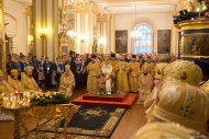 Патриарх Кирилл с духовенством Санкт-Петербургской митрополии во время Божественной Литургии