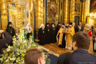 Святейший Патриарх Кирилл совершил Божественную Литургию в Никольском соборе. Фото: Дмитрий Фуфаев.