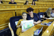 Карина Лазарева  - победитель конкурса детского рисунка. Фото: Дмитрий Фуфаев.