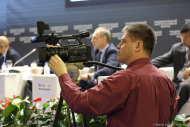 Работа СМИ. Фотосъемка мероприятий Национального нефтегазового форума. Фото Дмитрия Фуфаева.