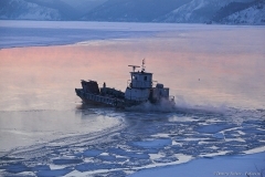 Зима. Озеро Байкал, закат. Село 