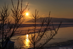 Иркутская область. Зима. Озеро Байкал. Закат. Фото Дмитрия Фуфаева.